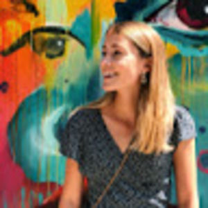 Meet your Posher, Eve-marie